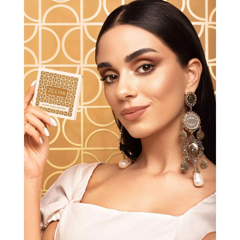 Zeena Glow Highlighter- 010 Golden Glow